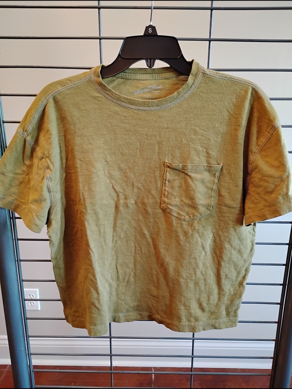 Universal Thread Olive Pocket Short Sleeve Tee